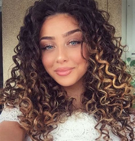 Curly On Point 🎀 On Instagram “cutie 😍😍😍” Beautiful Curly Hair Hair Styles Curly Hair Styles