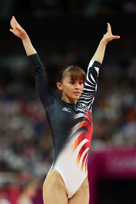 Check spelling or type a new query. 体操美女・田中理恵が「美腹筋」と「ピッタリウェア美脚 ...