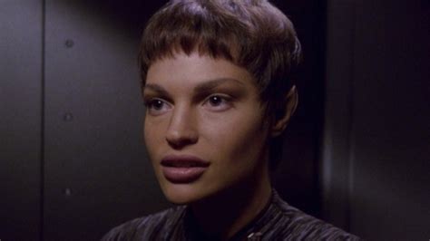 Jolene Blalock Relied On Her Eyes To Portray The Stoicism Of Star Trek