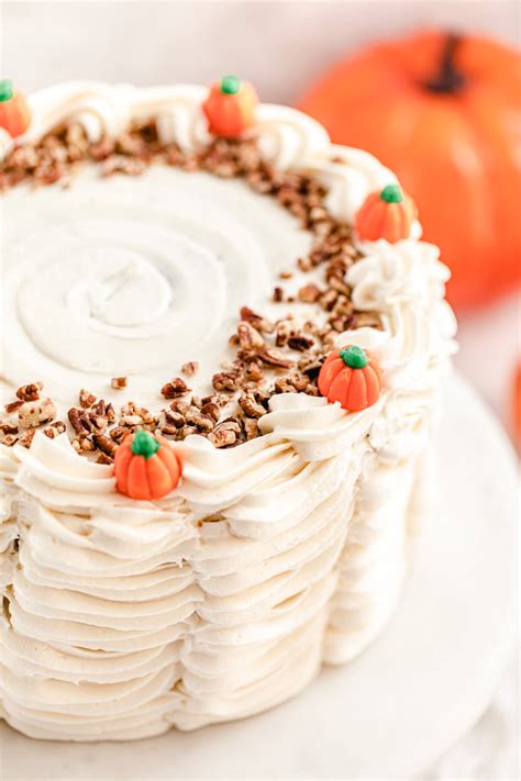 Pumpkin Cake With Cream Cheese Frosting Queenslee Appétit
