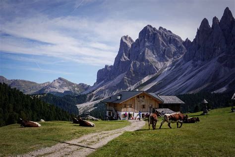 20 Best Day Hikes In The Dolomites Italy Map Moon And Honey Travel