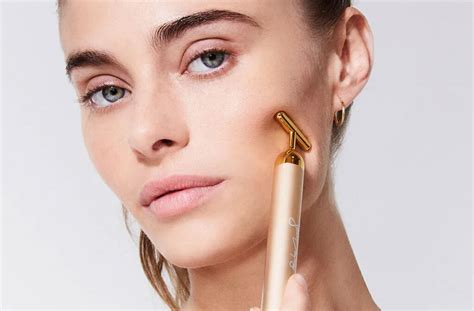 Face Tightening With The Jillian Dempsey 24k Gold Plated Sculpting Bar