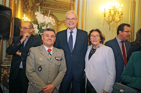 Les Vœux Pêchus Du Gouverneur Militaire De Lyon Pour 2020