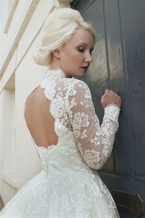 Elegant Vintage Full Lace Short Tea Length Wedding Dress