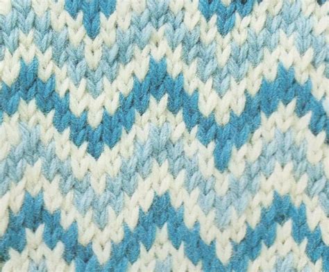 Triple Zigzag Stitch An Interesting 3 Colour Knitting Stitch To Learn