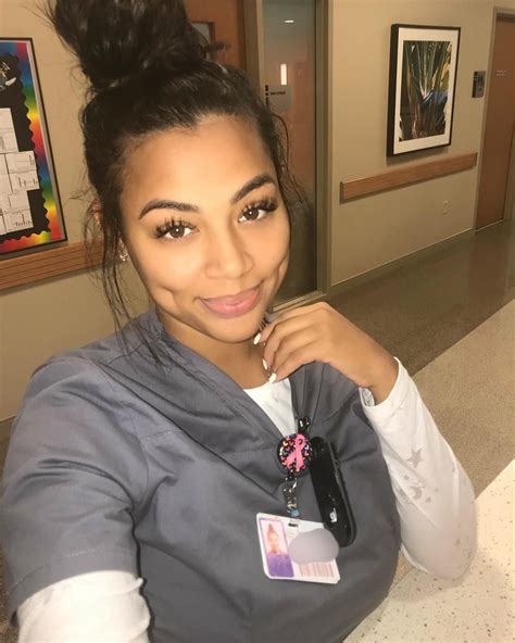 Pin By Vivi Vava On Ee Beautiful Nurse Girls With Dimples Beauty