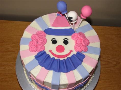 Ann Maries Creative Cakes Clown Cake Clown Cake Cupcake Cakes Cartoon Cake