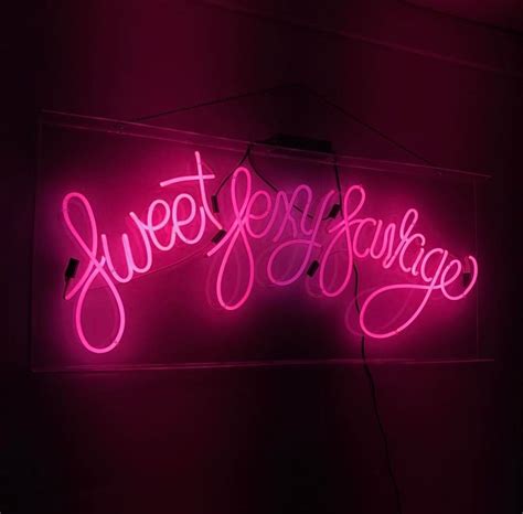 Pink Neon Lights Wallpapers Top Free Pink Neon Lights Backgrounds