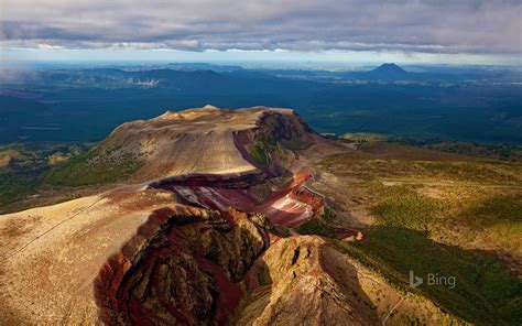 New Zealand Mount Tarawera 2016 Bing Desktop Wallpaper Preview