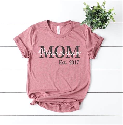 Personalized Mom Shirt Mom Est With Personalized Names And Etsy Vynil