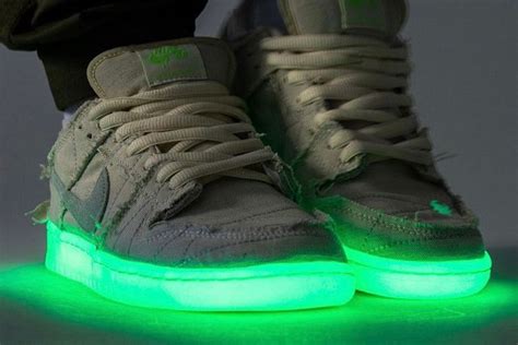 Best Look Yet The Nike Sb Dunk Low ‘mummy Is Wrapped In Glow