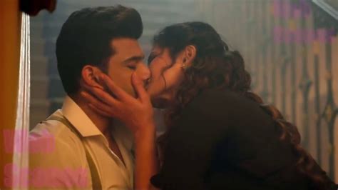 Zareen Khan Hot Kissing Scene Hot Youtube