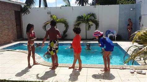 Смотрите видео desafio piscina oops в высоком качестве. DESAFIO DA PISCINA - YouTube