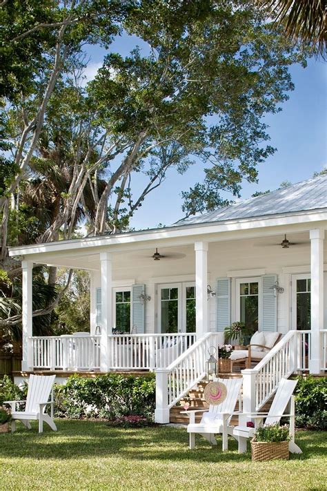 House Tour-The Prettiest Florida Cottage Overlooking the ...