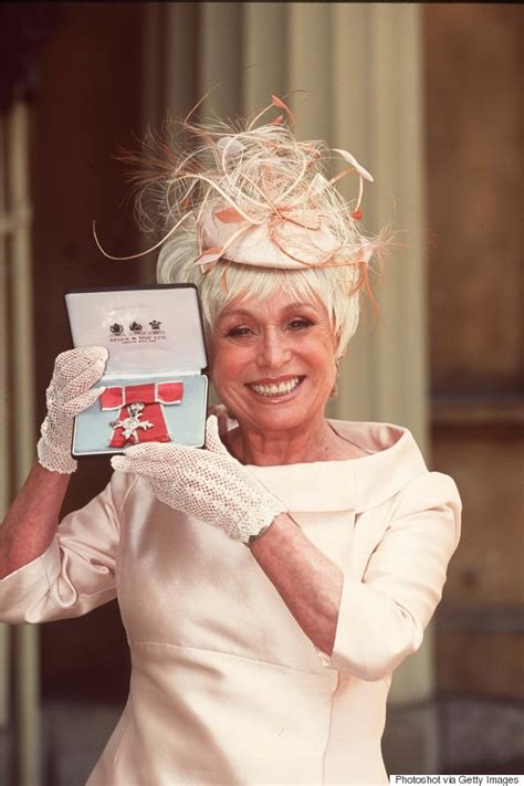 She was rejected by her father, something that drove her into a string of stormy personal relationships. Barbara Windsor To Be Made A Dame In The Queen's New Year ...