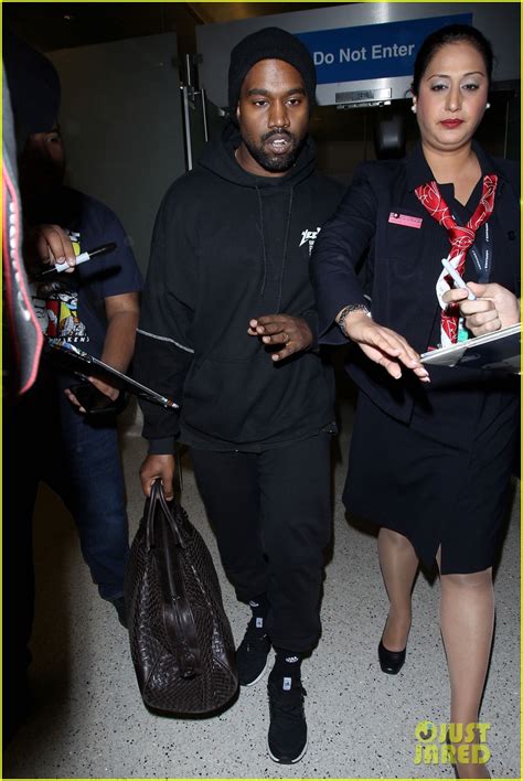 Kanye West Lands At Lax After Announcing Snl Appearance Photo