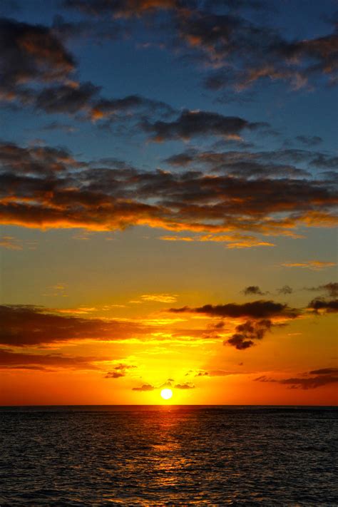 Hawaiian sunset by Ashley-Himura on DeviantArt