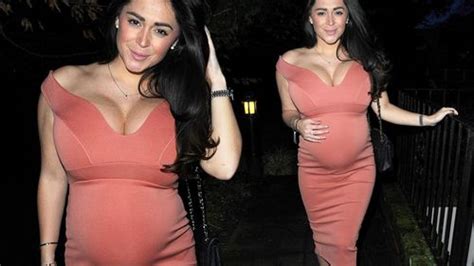 Who Needs Maternity Wear Blooming Casey Batchelor Shows Off Her