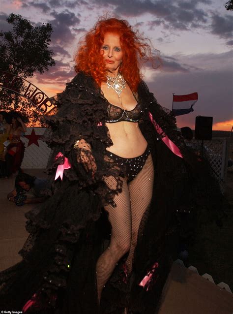 Legendary Burlesque Performer Tempest Storm Dies Age 93 Daily Mail Online