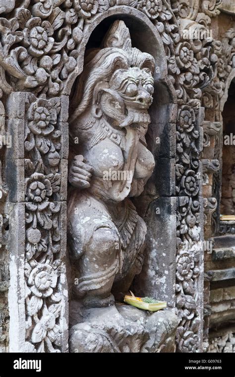 Balinese Hindu Statues In Ubud Palace Gianyar Bali Stock Photo Alamy