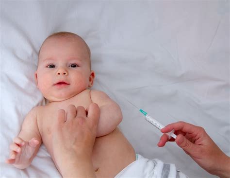 A vacinação infantil é essencial para proteger e evitar doenças graves. Vacinação infantil tem menor índice de imunizados dos ...