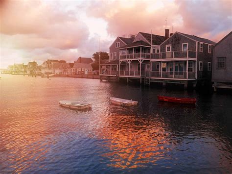 5 Tips To Help You Choose Between Visiting Marthas Vineyard Or Nantucket