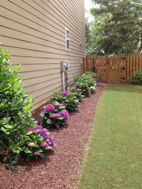28 Simple And Easy Backyard Landscaping Ideas Side Yard Landscaping