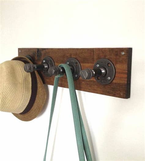 Die herstellung einer stabilen holzkiste ohne vierkanthölzer kann man mit holzdübeln realisieren. Garderobe selber bauen - Anleitung und inspirierende Ideen ...