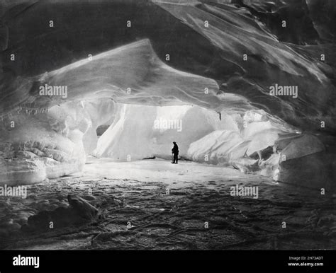 Endurance Shackleton High Resolution Stock Photography And Images Alamy