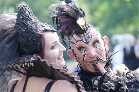 Vier Tage düster Was passiert beim Wave Gotik Treffen in Leipzig