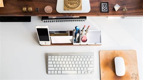 9 Cool Office Gadgets That Will Make Your Work Desk Organized And Boost