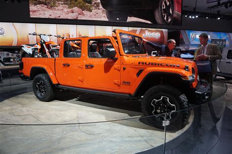 Jeep Tells Us Why The Gladiator Is Set To Dominate Carbuzz