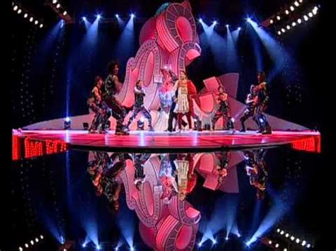 Chinni prakash este căsătorit cu rekha chinni prakash, care este și coregraf și lucrează împreună. Dhee Jodi Chinni Prakash & Rekha Masters entry - Sharan ...