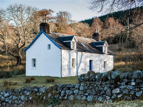 A Cosy Highland Cottage Accommodating One Or Two Families In Blissful