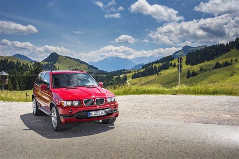 Photoshoot With The Iconic Bmw X5 46is