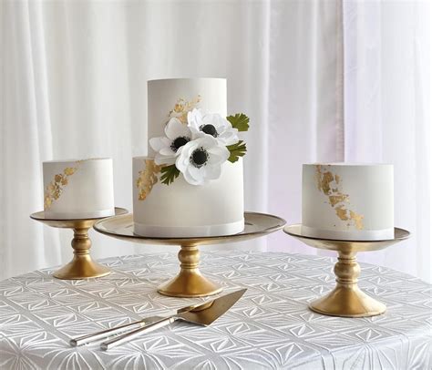 the 2022 wedding cake trends you ll want to steal