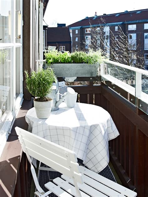 The Great Outdoors Small Space Style 10 Beautiful Tiny Balconies