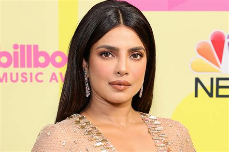 Priyanka Chopra Apologized For Disappointing Fans With Her Participation In The Activist