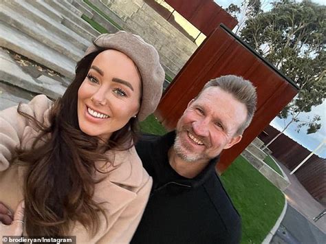 Afl Star Nathan Buckley Kisses His Girlfriend Brodie Ryan As They Celebrate One Year Together