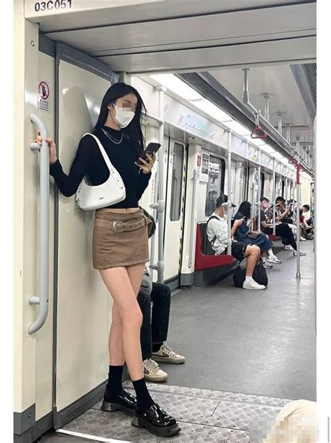 正妹搭地鐵 遭「ai一鍵脫衣」裸照被瘋傳 鏡週刊 Mirror Media
