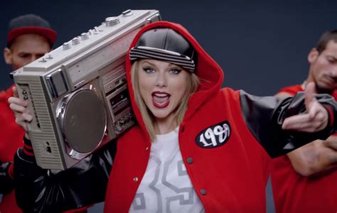 Taylor Swift Shake It Off 2014