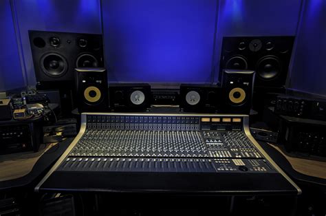 LONGTERM LET SHARE: LARGE PROFESSIONAL RECORDING AND MIX STUDIO ...