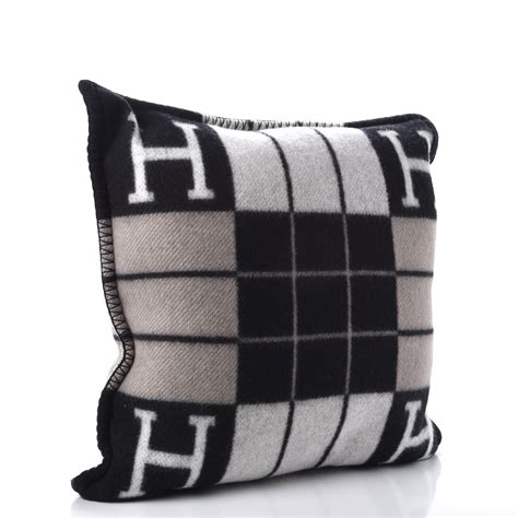 Hermes cushion avalon iii pm pillow 90% merino wool 10% cashmere fuchsia/gerani color set /two with dust bags new. HERMES Wool Cashmere Avalon III Pillow Ecru Black 333880