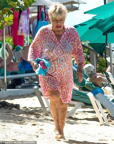 Judith Chalmers 85 Looks Sensational As She Hits The Barbados Beach Big World News