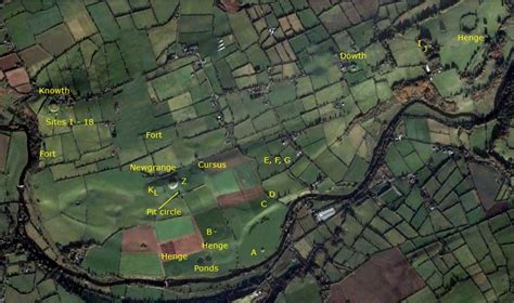 The Boyne Valley Newgrange Knowth And Dowth
