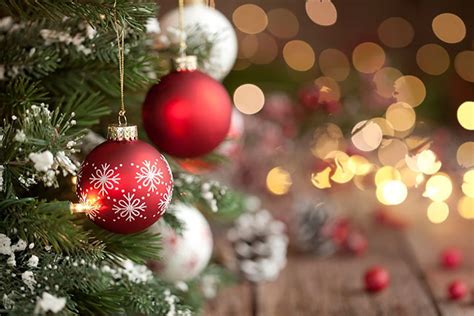 Wieso Gibt Es Weihnachten Christbaumkugeln Weiß Kunststoff