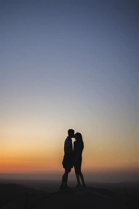 Sunset Kiss Couple Love Romance Romantic Silhouette Shadows People Guy Girl Pikist