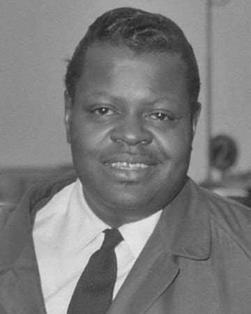 Oscar peterson's dazzling piano playing made him one of the most popular jazz artists in history. Oscar Peterson (Jazz Musician) - On This Day