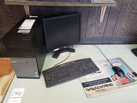 Dell Optiplex 790 Desktop Computer With Monitor Keyboard And Mouse