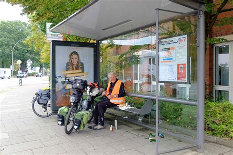 Download the perfect garage pictures. Von Burg auf Fehmarn nach Buxtehude - 2019 - Radtour-Fotos.de
